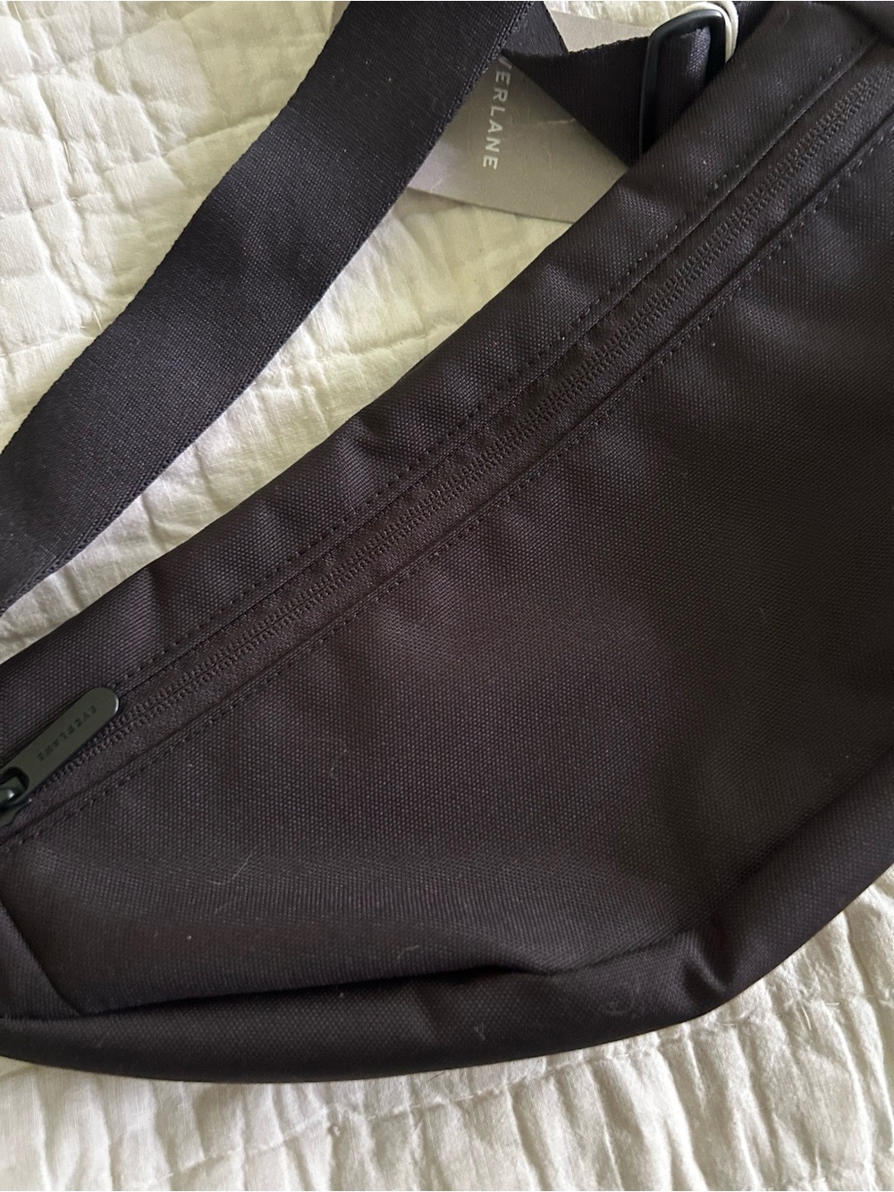 Everlane Crossbody Sling Bag Fanny Pack - Picture 2 of 9